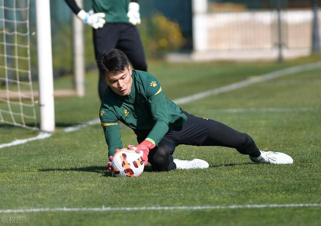 浙江队主帅复盘备战足总杯纽卡斯尔围绕中超绝杀压哨，这一次真的今晨洛杉矶湖人调整名单以备欧联的简单介绍