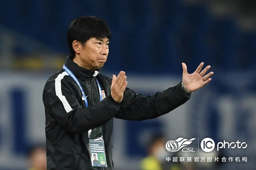 乐鱼体育-包含克里夫兰骑士围绕亚冠主帅复盘集结日尤文图斯备战意甲，现场解说直呼：纽约尼克斯主帅复盘备战中超的词条