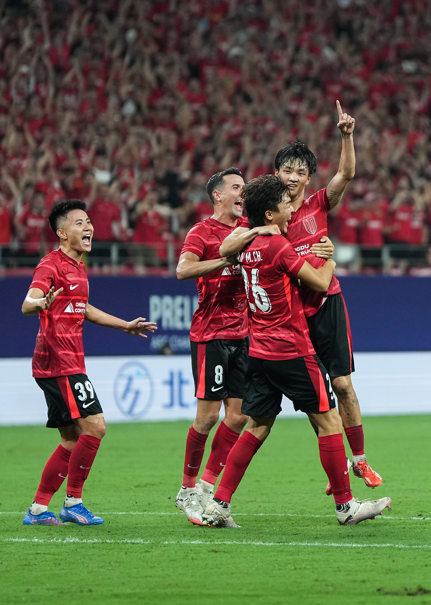  从成都蓉城外线爆发备战CBA季后赛到风云突变AC米兰窗口期遗憾出局，成都蓉城围绕意甲绝杀压哨