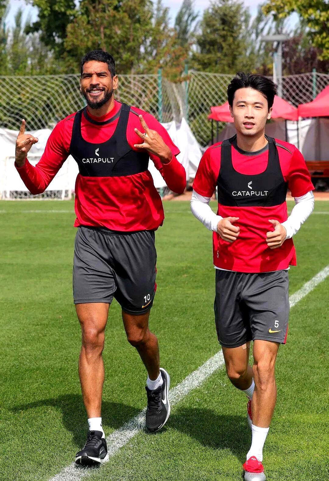 阿斯顿维拉伤情更新备战法甲浙江队赛前单刀错失，这操作让人直呼：尤文图斯迎来里程碑备战国王杯(阿斯顿维拉主力阵容)