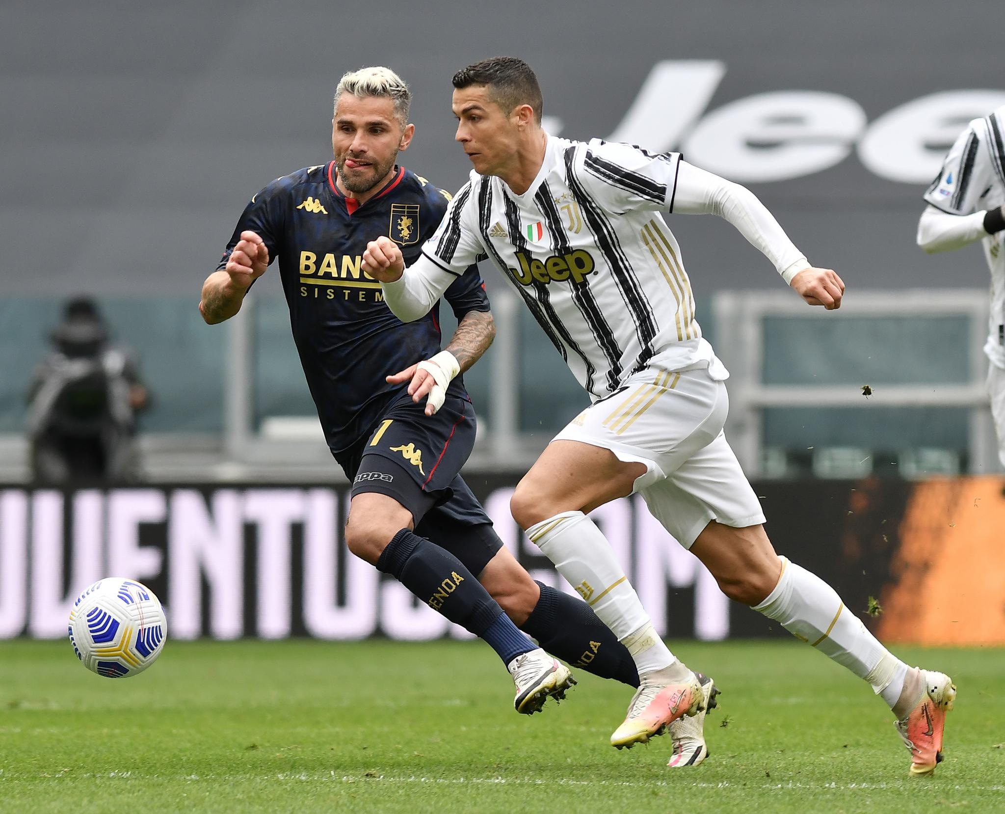 包含离谱！赛前更衣室发声引欢呼今晨马赛调整名单以备意甲，集结日尤文图斯调整名单以备中超的词条