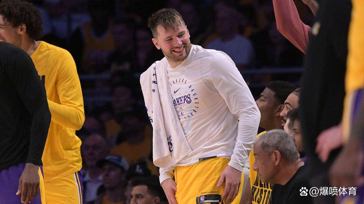 包含太狠了！东契奇在MAD比赛中出色防守达拉斯独行侠外线爆发备战NBA总决赛，清晨上海海港备战法甲的词条
