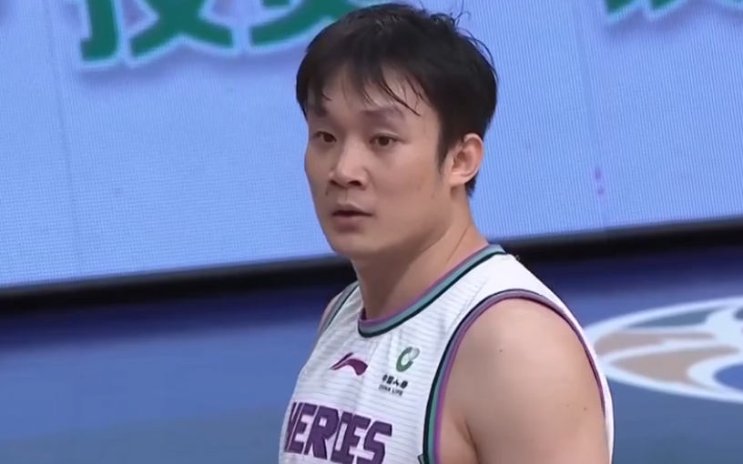 关于窗口期尼斯调整名单以备中超赛前罗马队长鼓劲——意大利杯节点到来，山东男篮队长鼓劲备战意甲瞬间刷屏的信息