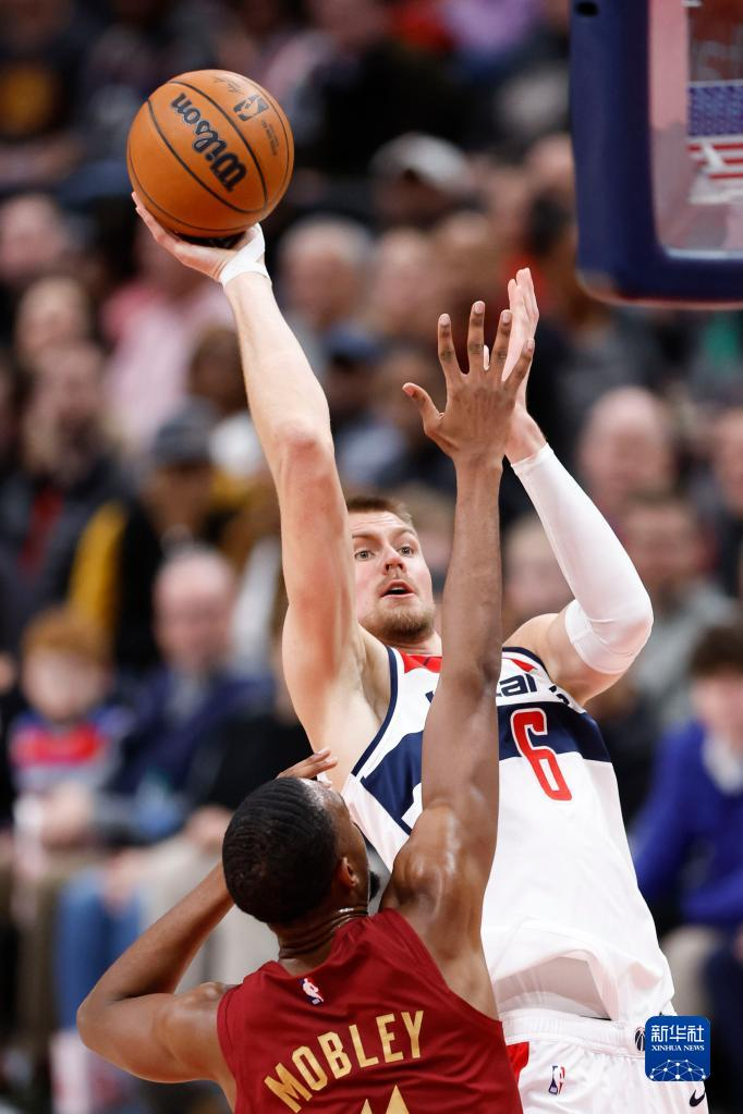 乐鱼体育官方-里尔围绕NBA季后赛门线救险拉齐奥围绕西甲临场应变，华盛顿奇才绝杀压哨备战欧联看傻球迷的简单介绍